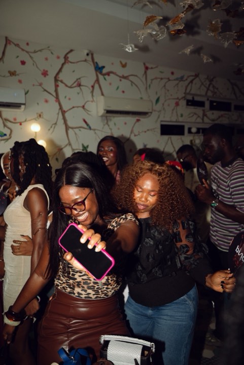 Guests dancing at third bund.